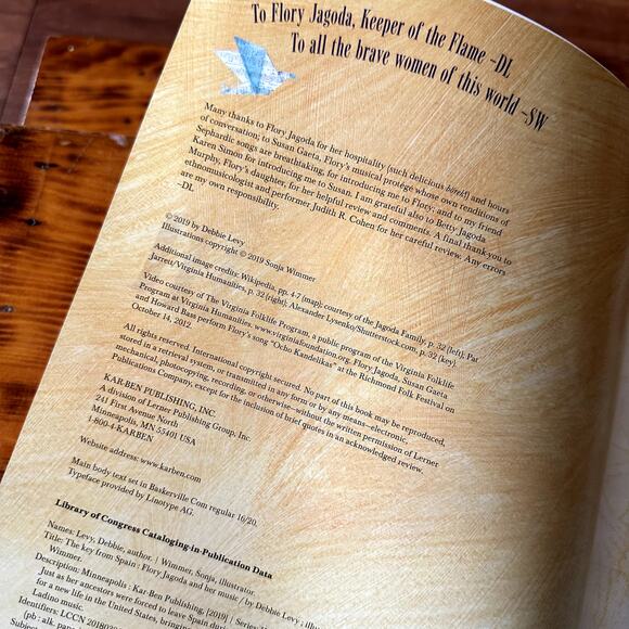 PJ Library The Key From Spain Flory Jagoda Jewish Paperback Book - Picture 2 of 11